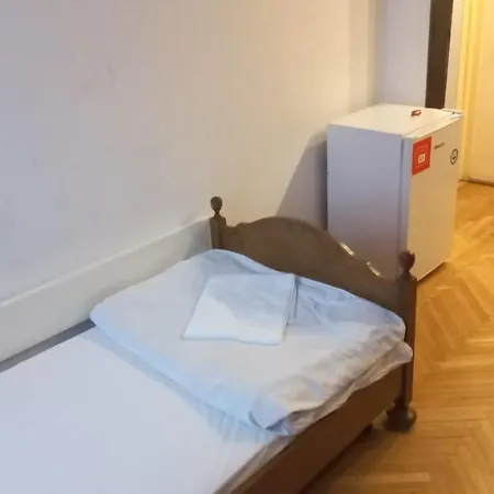 Pensiune Aviatorilor Economic Low Cost Bucureşti