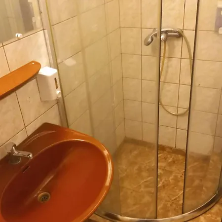 Pensiune Aviatorilor Economic Low Cost Bucureşti